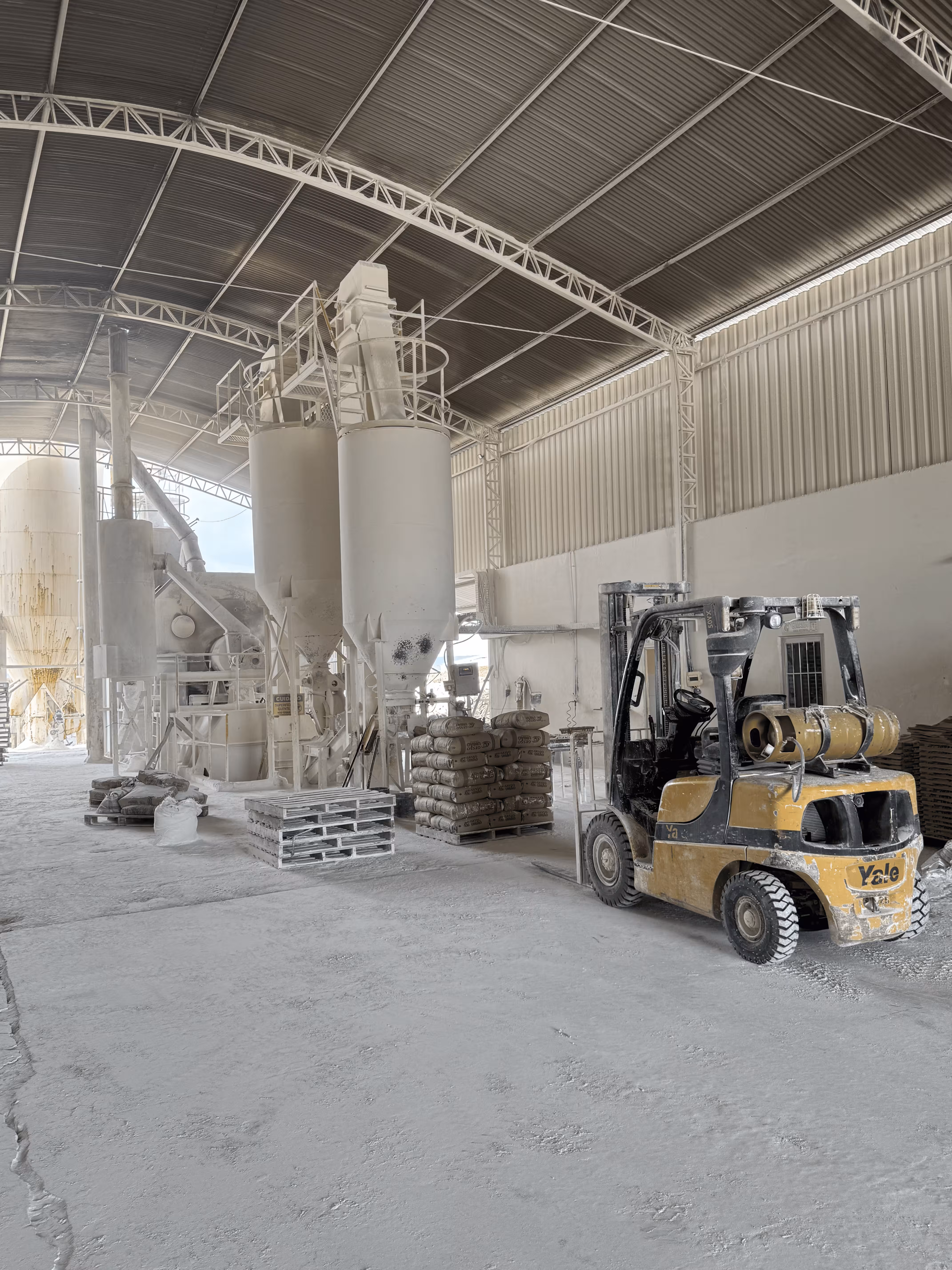 Equipamentos modernos de produção com controle automatizado